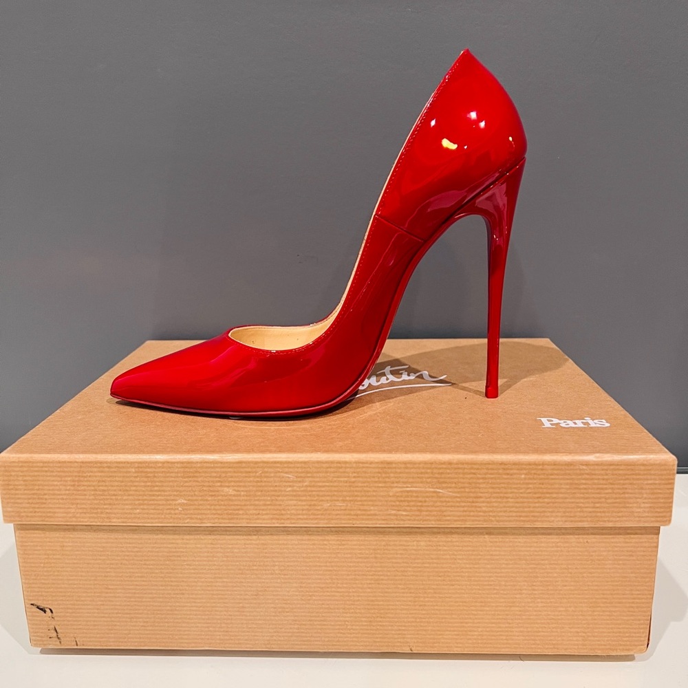 Christian Louboutin So Kate